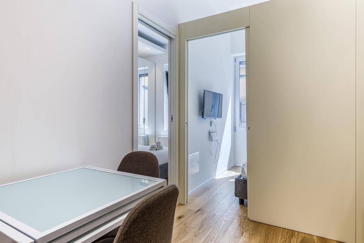 Basiliche Apartment Milan Bagian luar foto